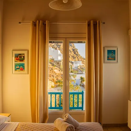 Sunset Breeze Villa&apartments Tourlos