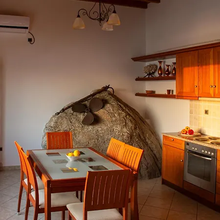 Sunset Breeze Villa&apartments *